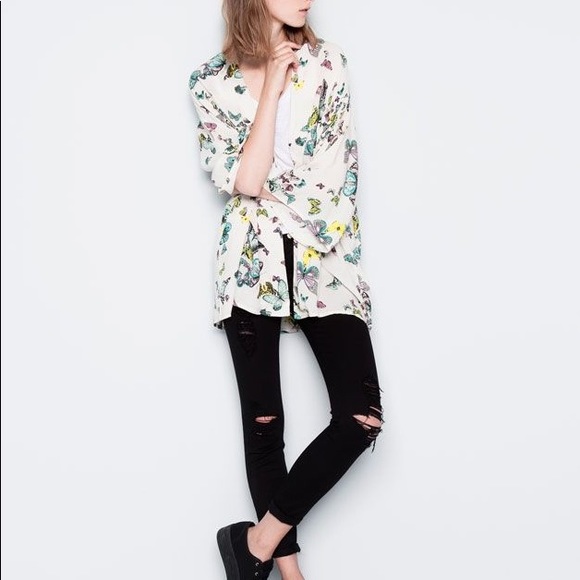 Butterfly Kimono - Picture 2 of 3